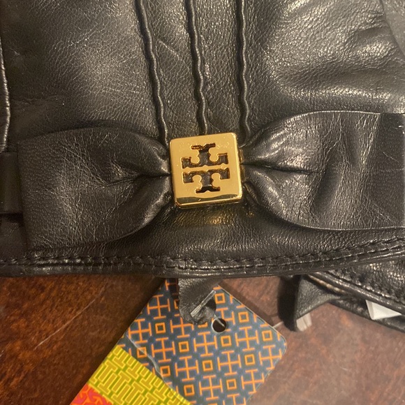 Tory Burch Leather Bow Gloves - Picture 5 of 5